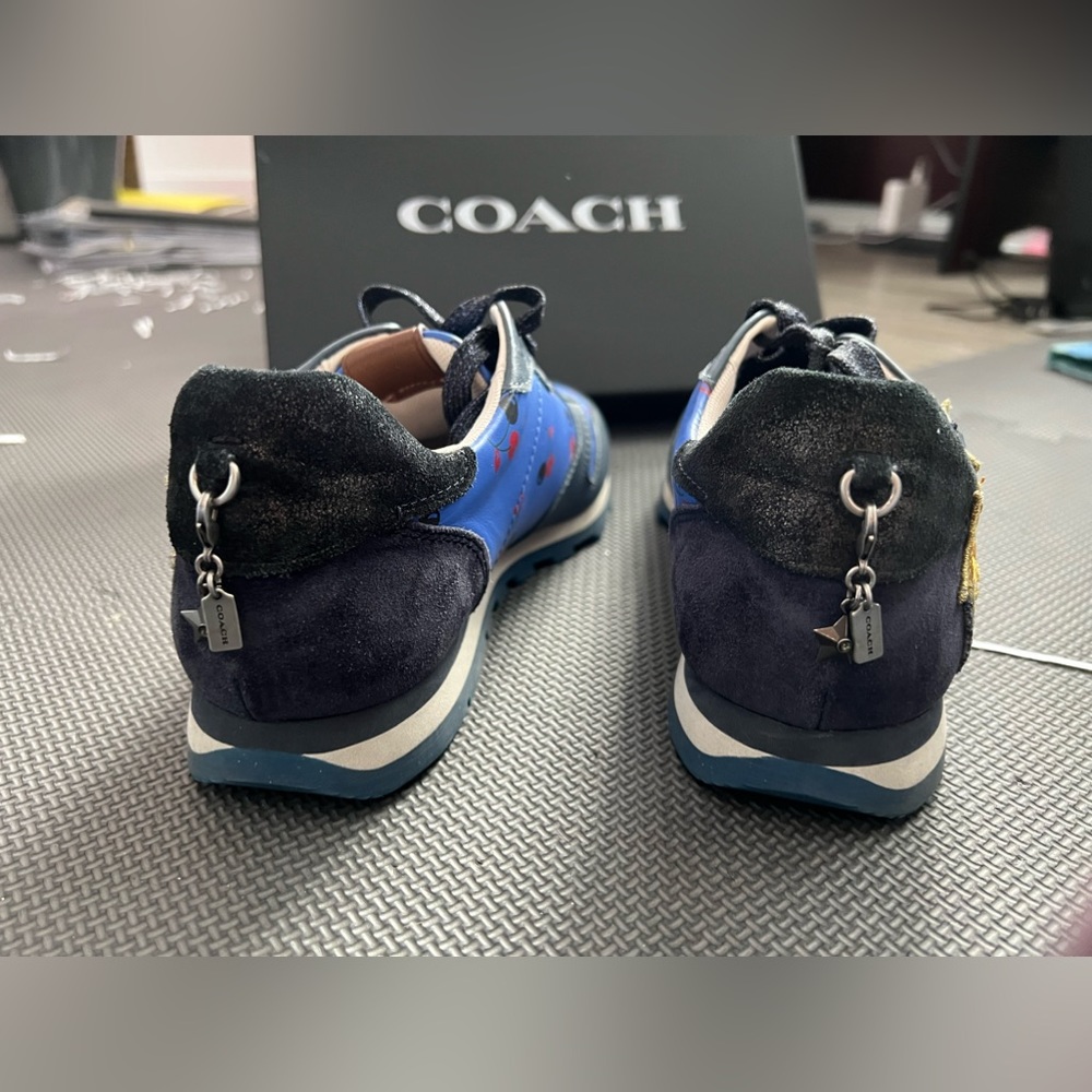 Coach - Runner SHARKY-  Sneakers 8.5 Ladies - RARE - PERFECT condition - Picture 5 of 5